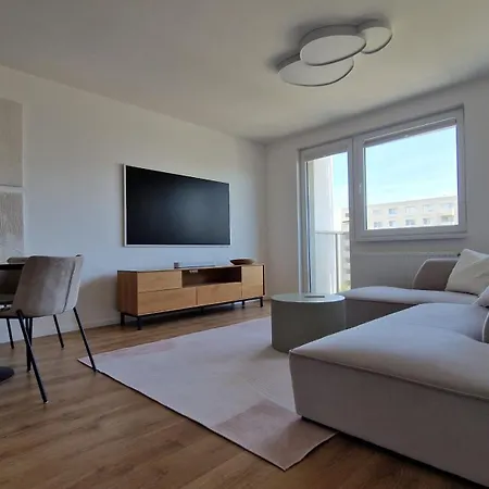 Apartment 3 With Parking, Air Condition Near Airport