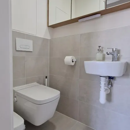 Apartament 3 With Parking, Air Condition Near Airport Bratysława