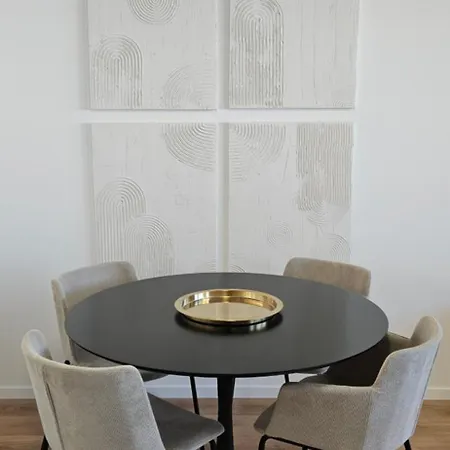 Apartment 3 With Parking, Air Condition Near Airport