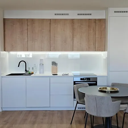 3 With Parking, Air Condition Near Airport Bratysława