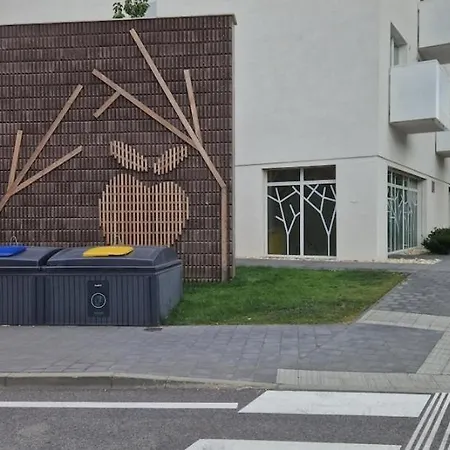 3 With Parking, Air Condition Near Airport *