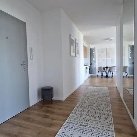 3 With Parking, Air Condition Near Airport